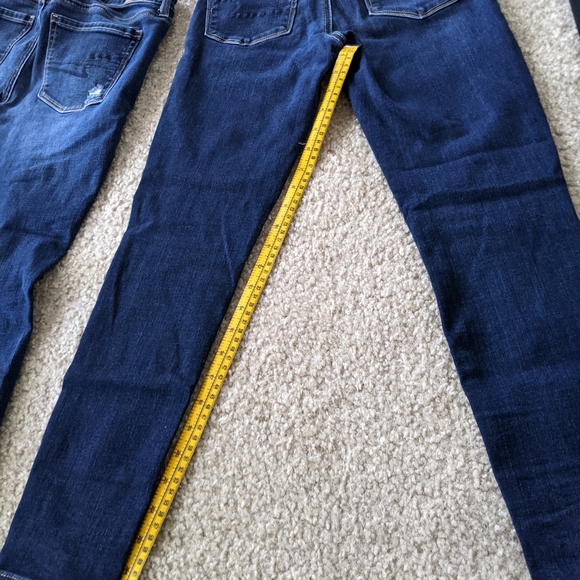 American Eagle Short and X-Short Jeans 3 pairs - Picture 7 of 7